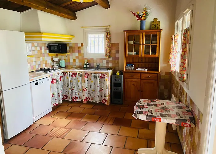 Location Climatisee, Piscine, Animaux Acceptes, Jardin Cloture, Parking, Provence , Wifi